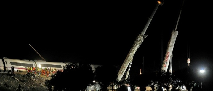 Staatstrauer nach schwerem Zugunglück in Spanien - Einsatzkräfte suchen weiter nach Opfern