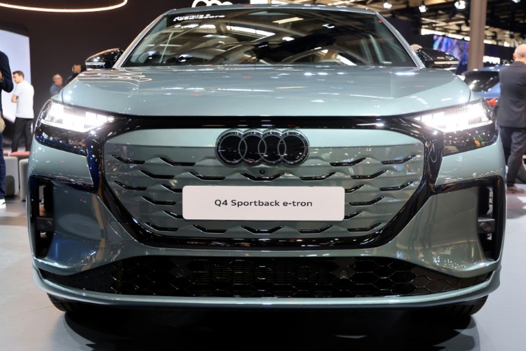 Quartalsgewinn von Audi eingebrochen - Autobauer korrigiert Prognose nach unten