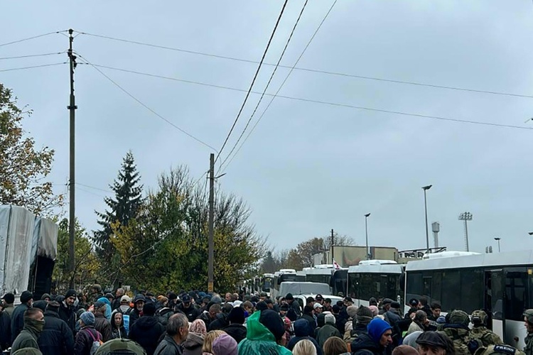 Evakuierung von Einwohnern aus russisch besetzter ukrainischer Stadt Oleschky begonnen