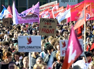 ''GenZ''-Proteste: Initiatoren klagen Regierung an - Appelle für friedliche Demos
